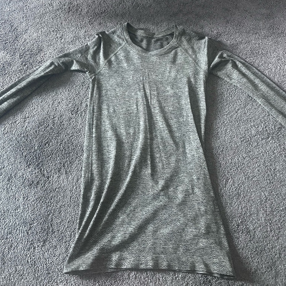 Lululemon Swiftly Tech Size 6